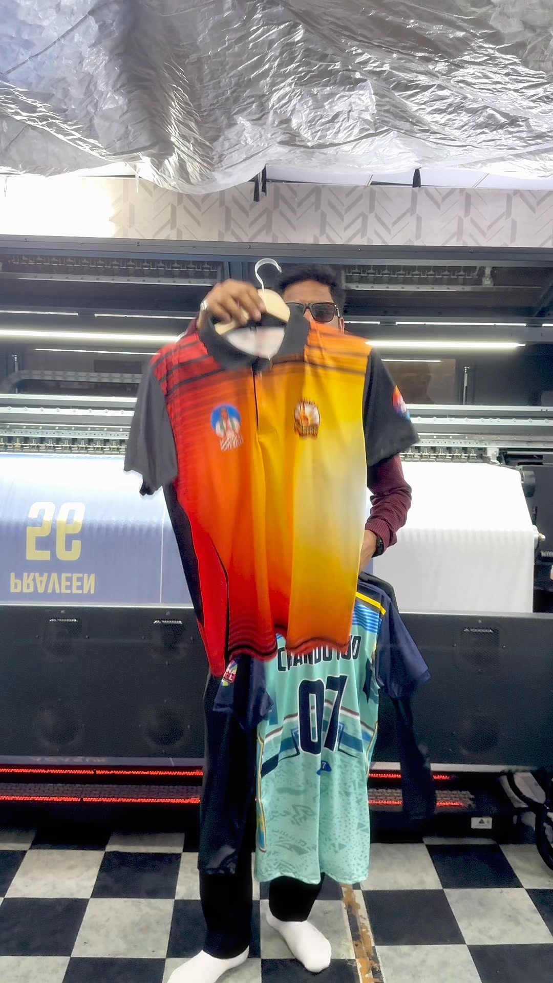 EightX Sports Facebook ad: Custom Jerseys + Lower ₹799