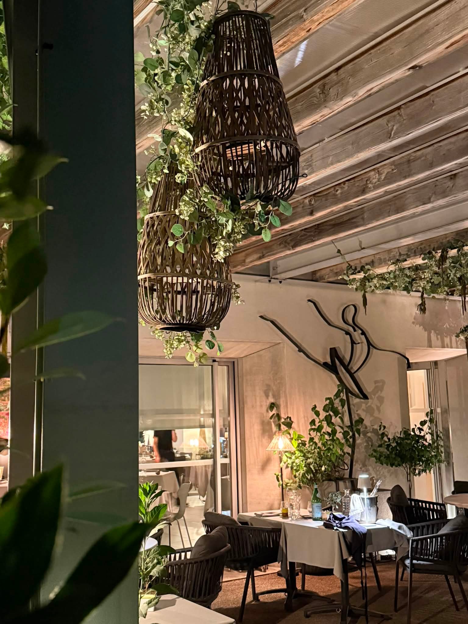 Auberge d'Arthaz Facebook ad: Profitez pleinement de l’été à l’Auberge d’Arthaz!