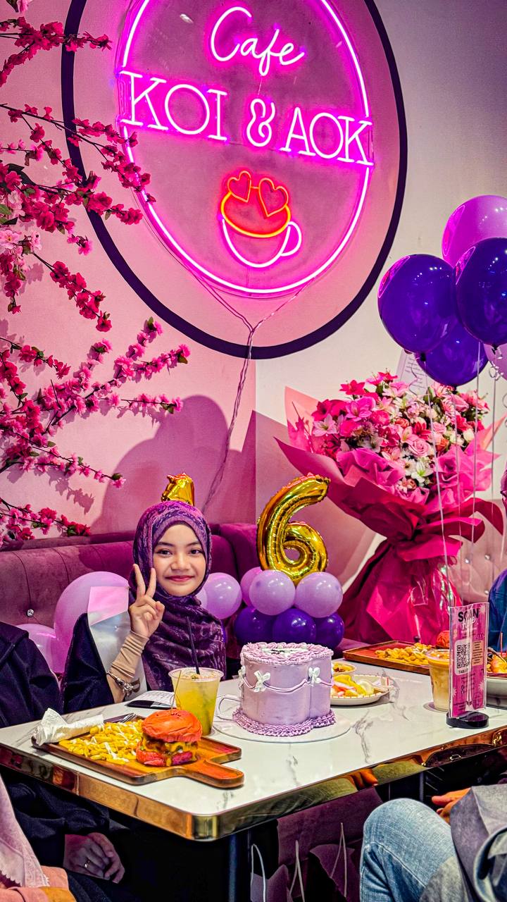Koi Dan Aok Cafe Facebook ad: Wassap Utk Info & Booking >>