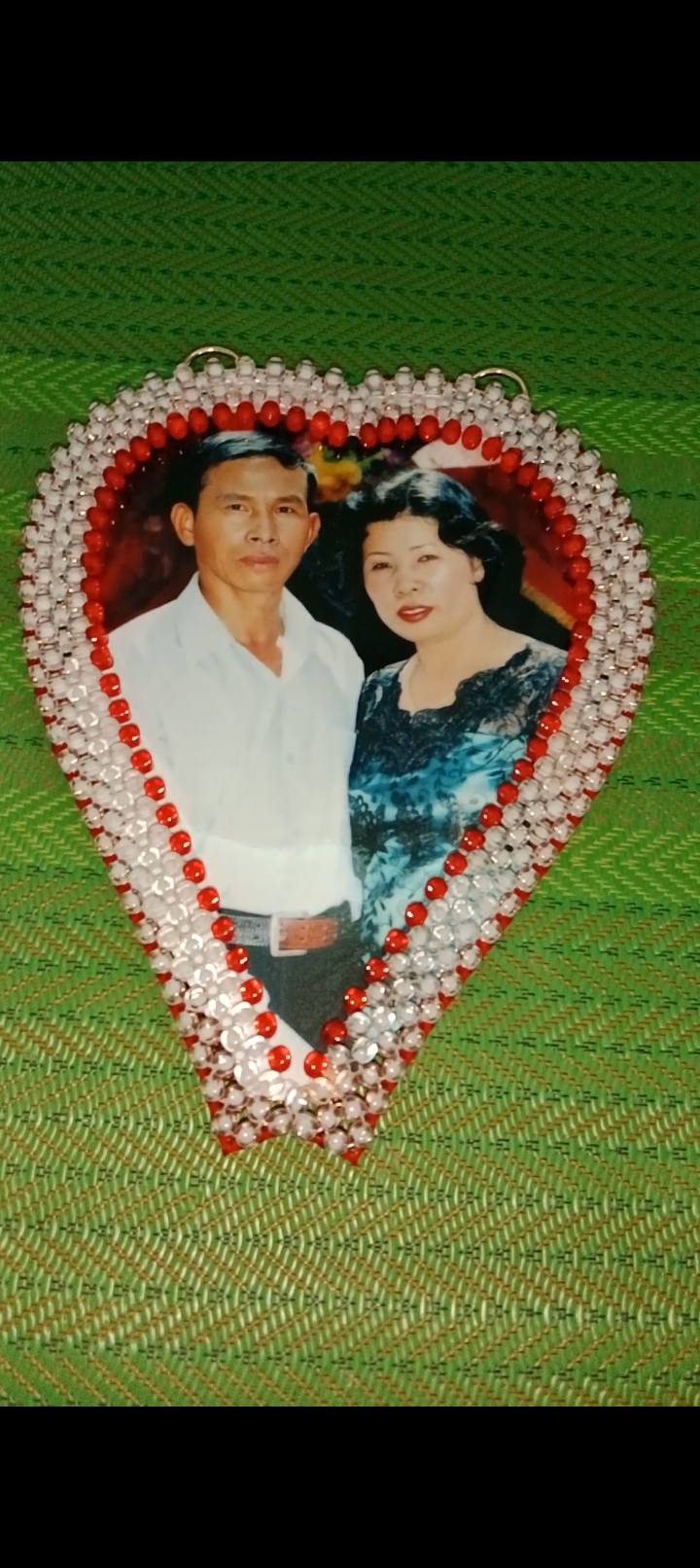 ចែ ថា លក់គ្រឿងអង្កាំ Facebook ad: គ្រឿងអង្កាំនិងគ្រឿងផ្កាមានច្រើនមុខ