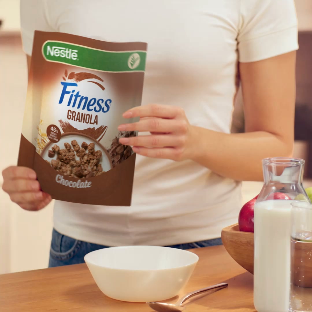 Nestlé Fitness Facebook ad: Nestlé FITNESS Granola, daj się skusić