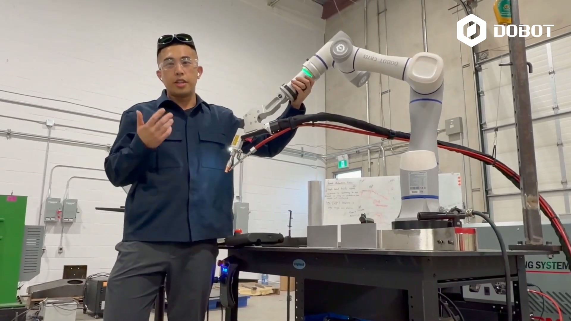 Dobot Facebook ad: Discover the DOBOT Welding Cobot