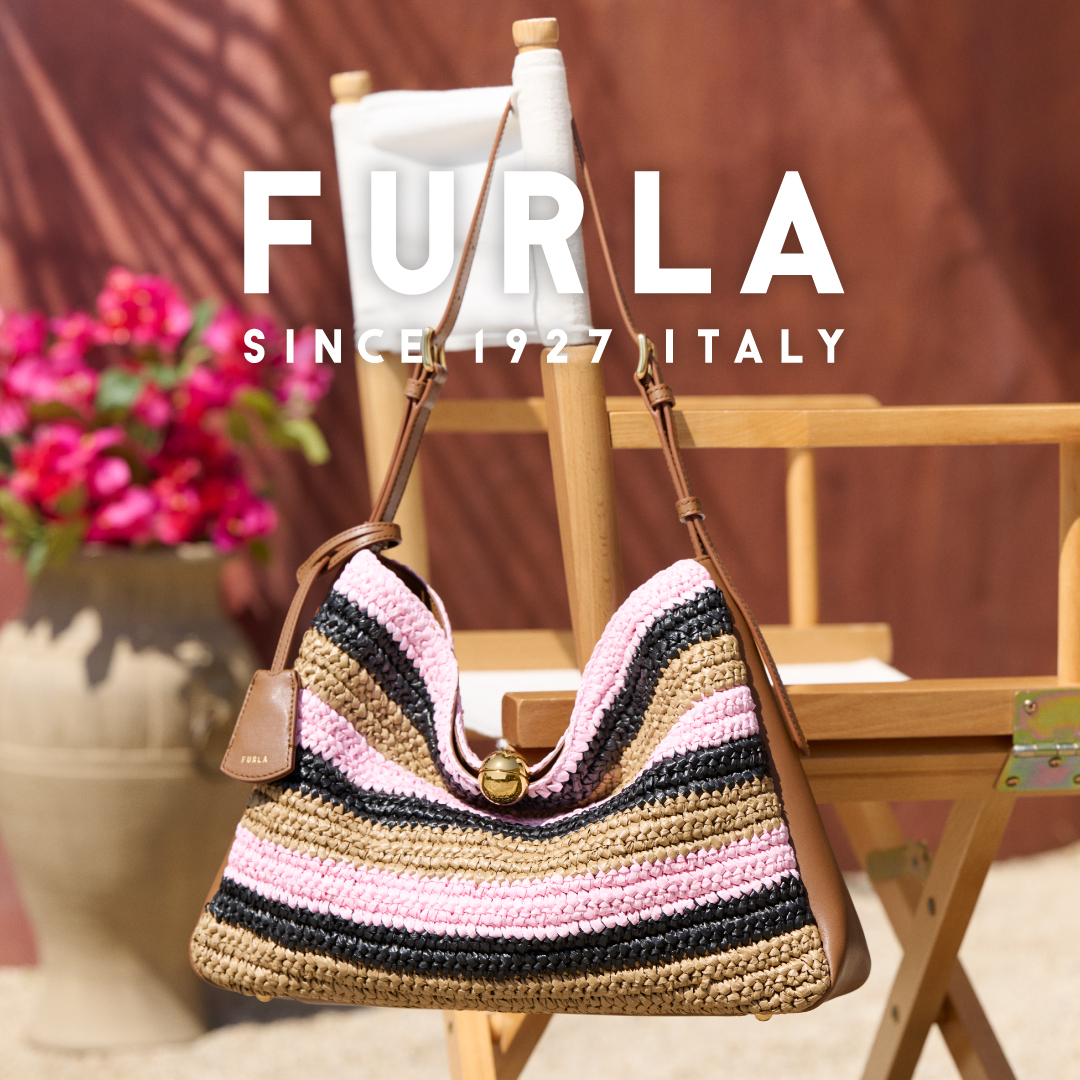 Furla Facebook ad: エレガントなデザインと洗練されたスタイルが際立つ、フルラのバッグ。海辺で過ごすひとときや、地中海の光が放つ輝かしいエネ…