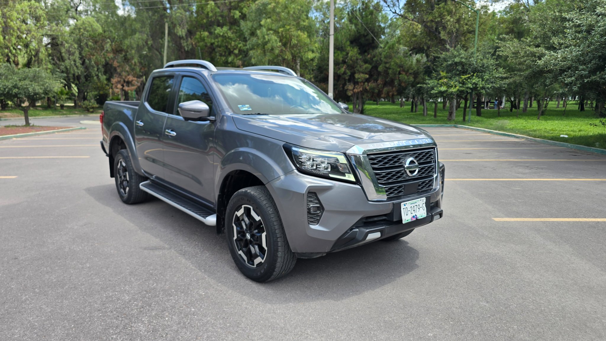 Carlos Meza Facebook ad: 2022 Nissan frontier platinum premium le
