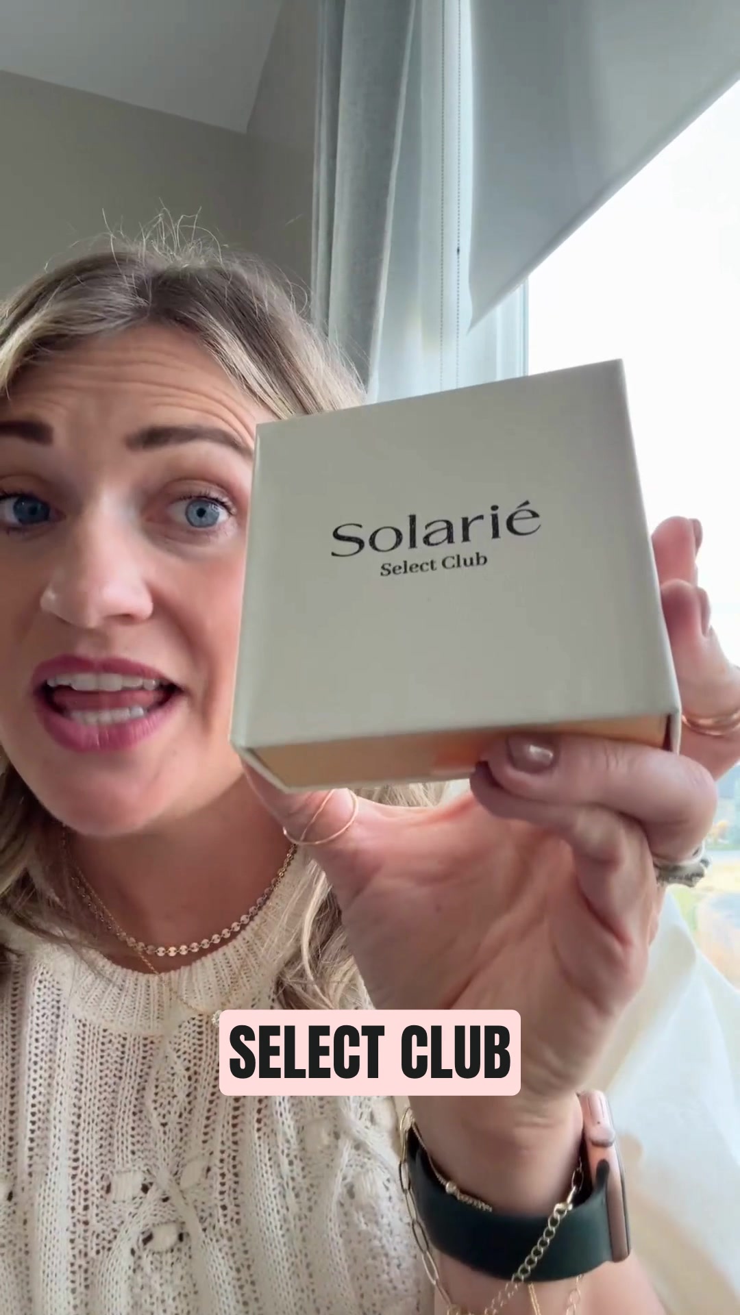 Solarié Facebook ad: FREE Monthly Jewelry