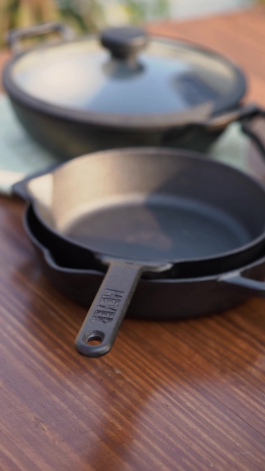 PotsandPans.in Facebook ad: Heat-Resistant Cookware for All Your Adventures