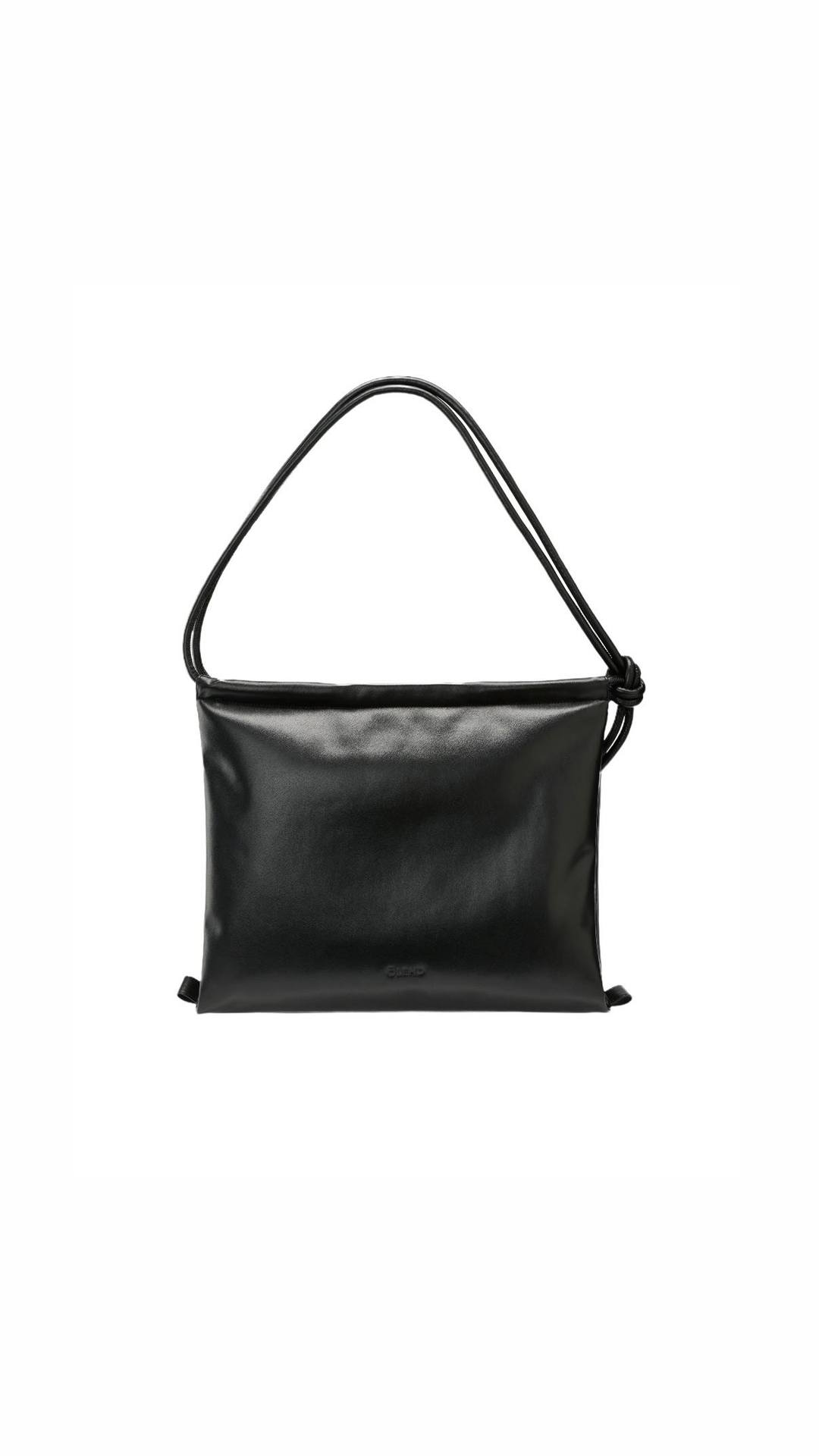 Ölend Facebook ad: brand: @olend_backpacks