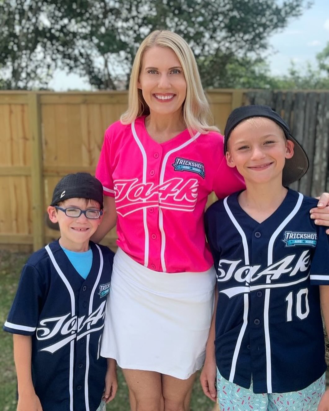 Fansidea.com Facebook ad: Family game day vibes!