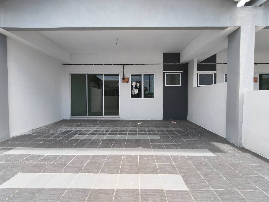 Umi Darl Facebook ad: TERES SETINGKAT RUMAH SELANGORKU SEBELAH TOL