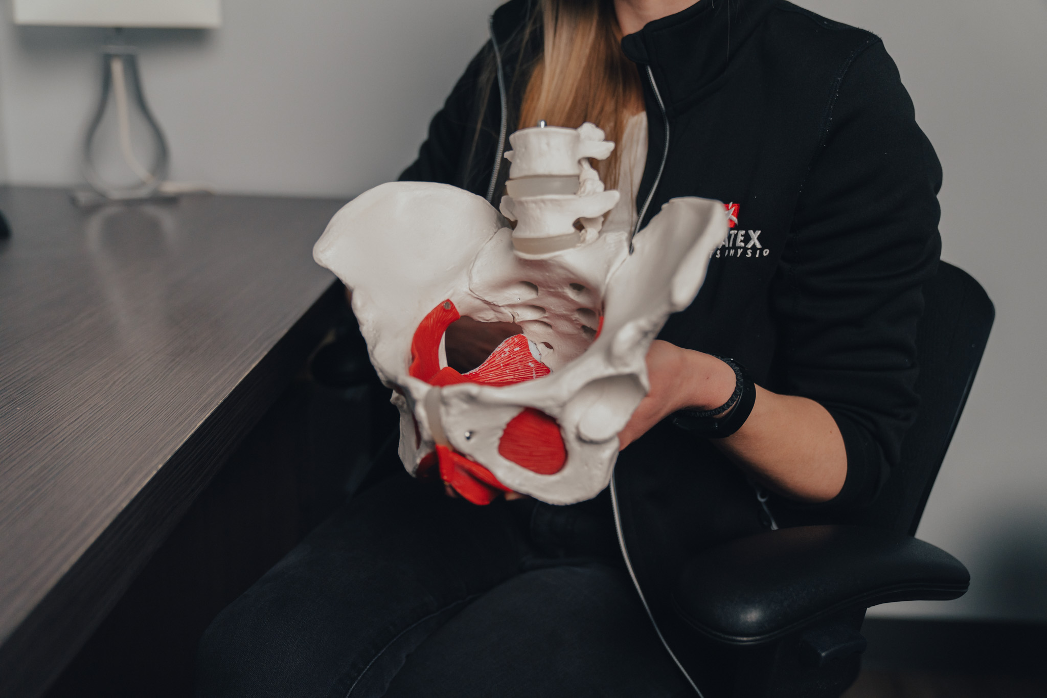 Kinatex Sports Physio Québec Facebook ad: Saviez-vous que 1 femme sur 3 développera un…