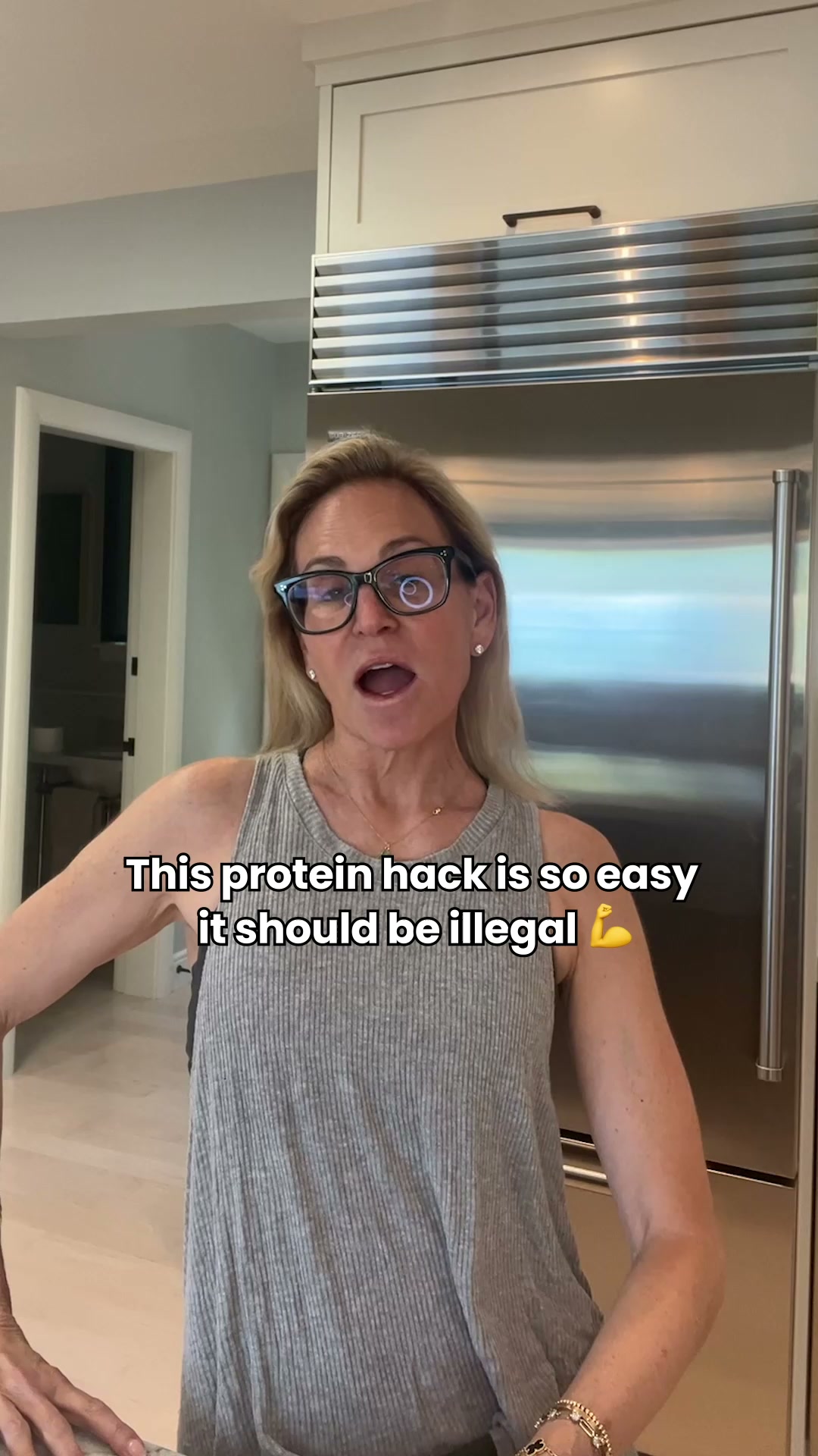 The Only Bean Facebook ad: Protein Snacks + 4 Free Gifts