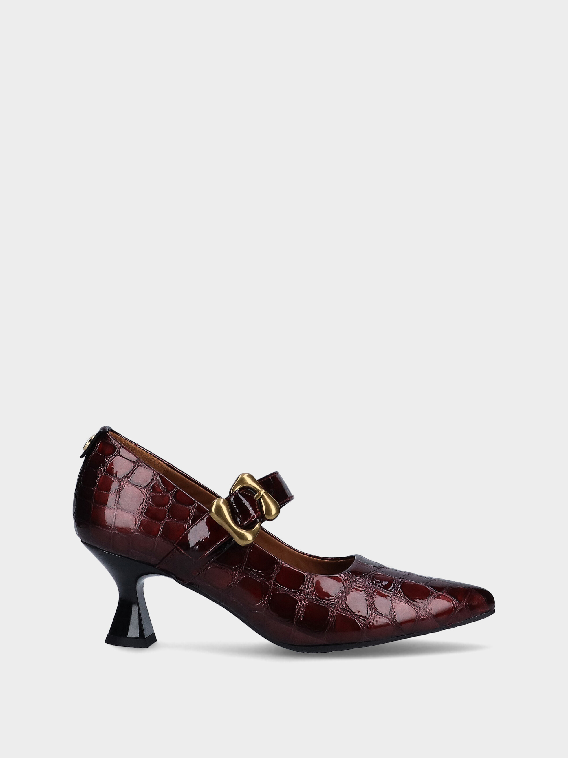 MLV Portuguese Shoes Facebook ad: Elegancia que se siente a cada paso.