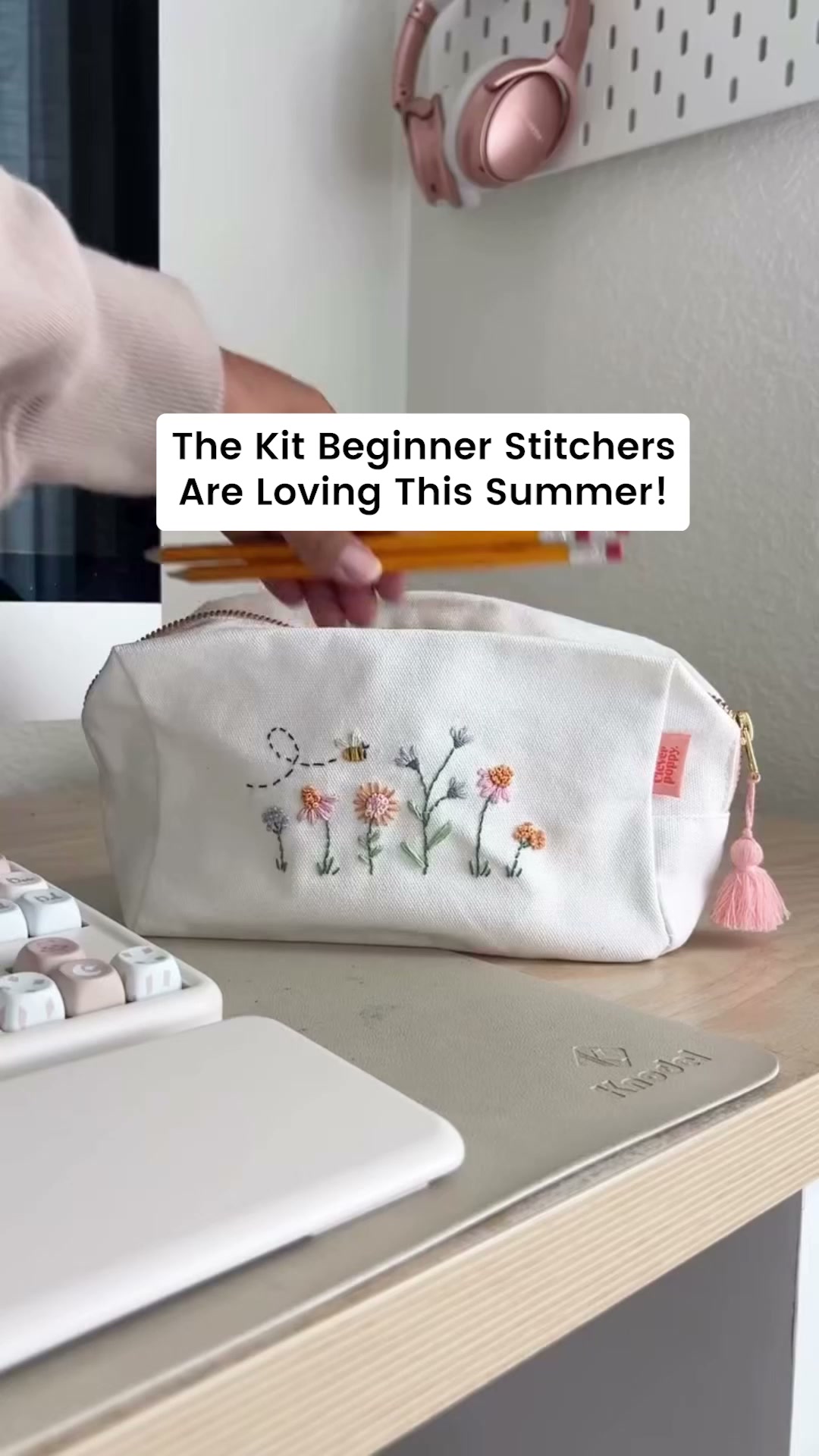 Clever Poppy Facebook ad: The kit beginner stitchers are loving this summer
