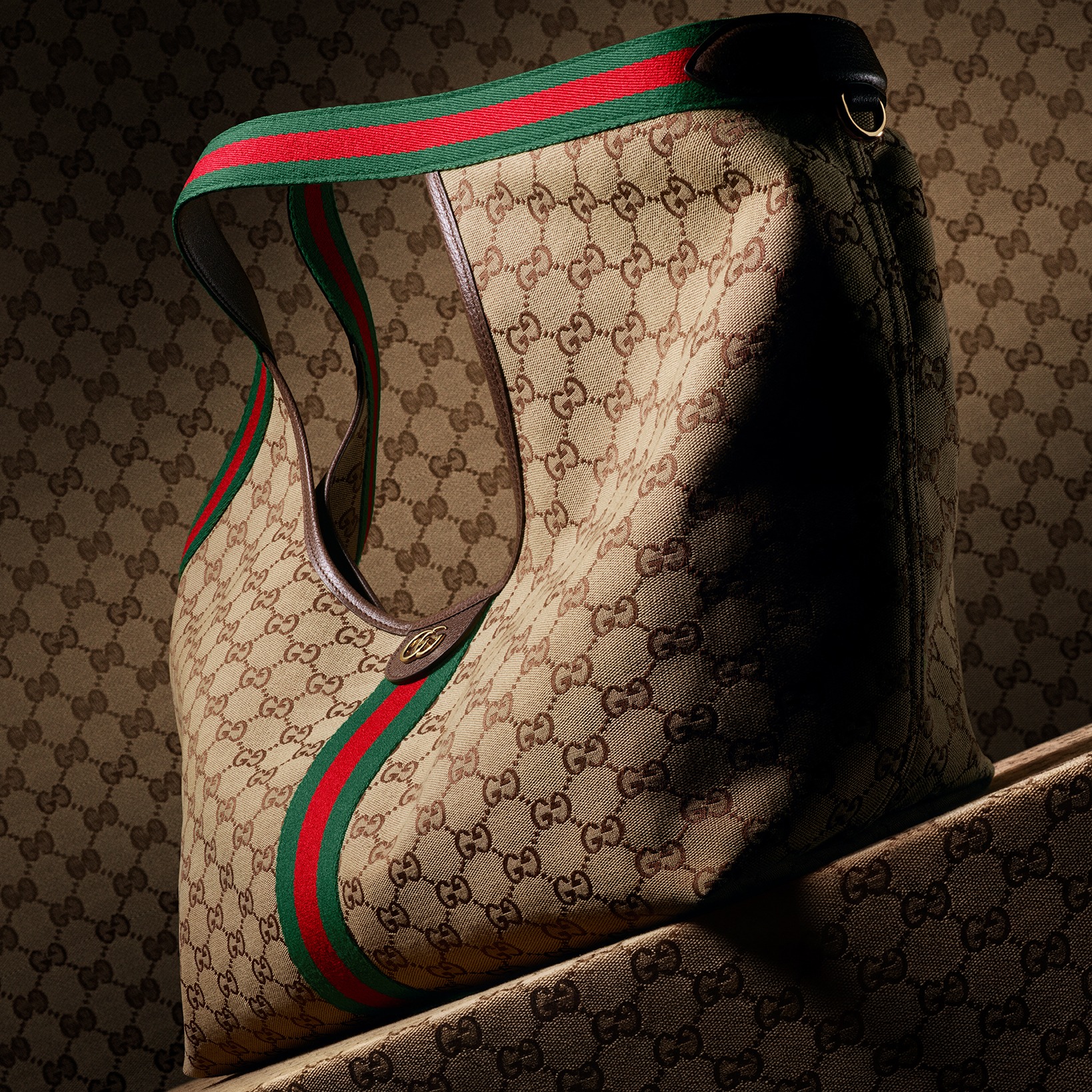 Gucci Facebook ad