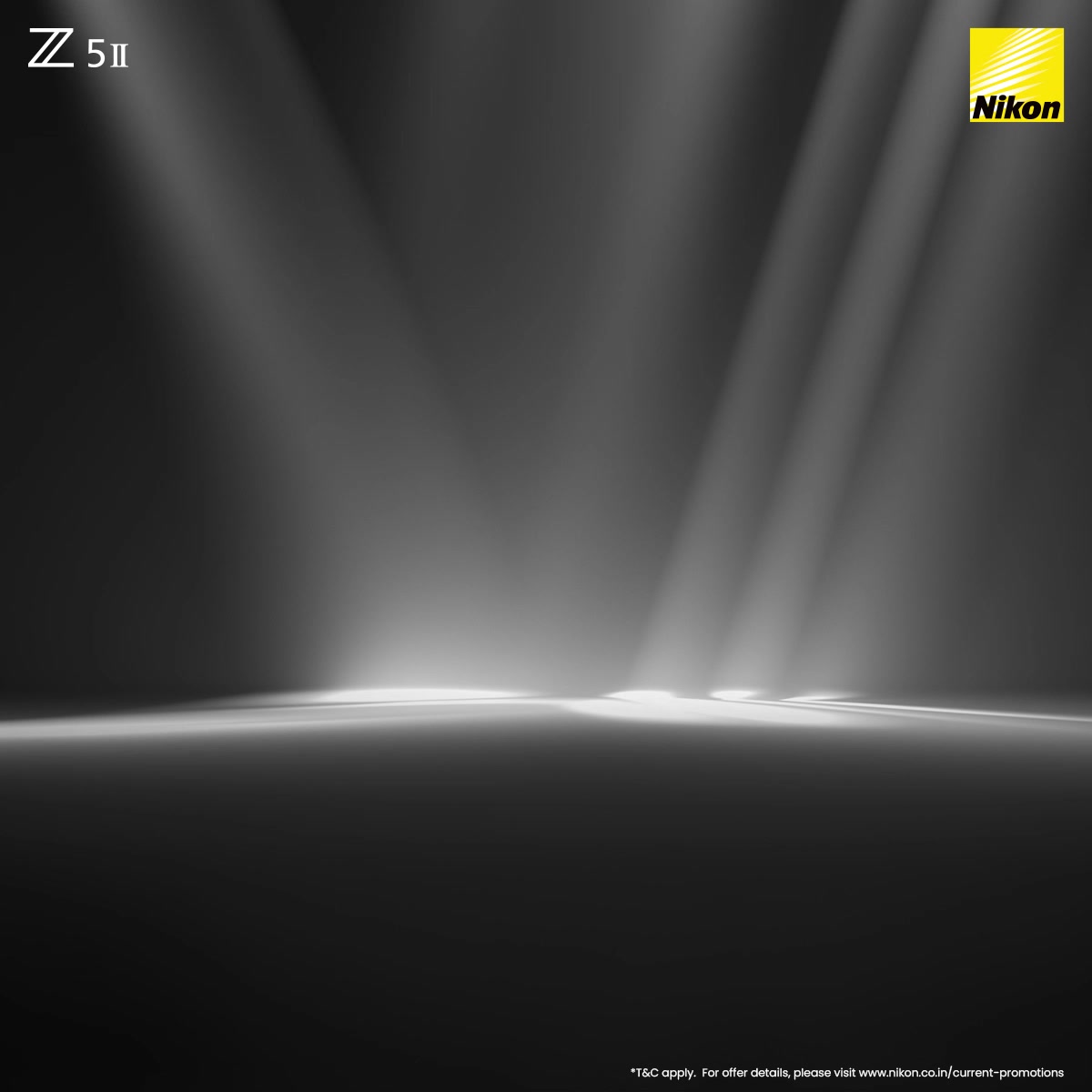 Nikon Facebook ad: Impressive detail, effortless control.