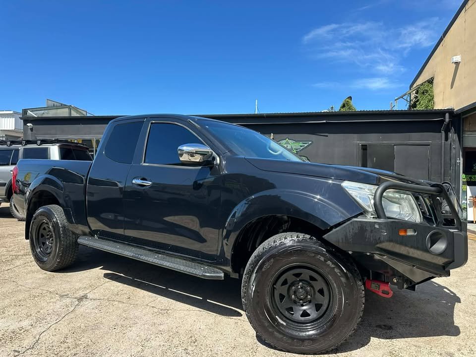 Peter Wood Facebook ad: 2016 Nissan navara st-x 4x4 np300 d23 automatic turbo…