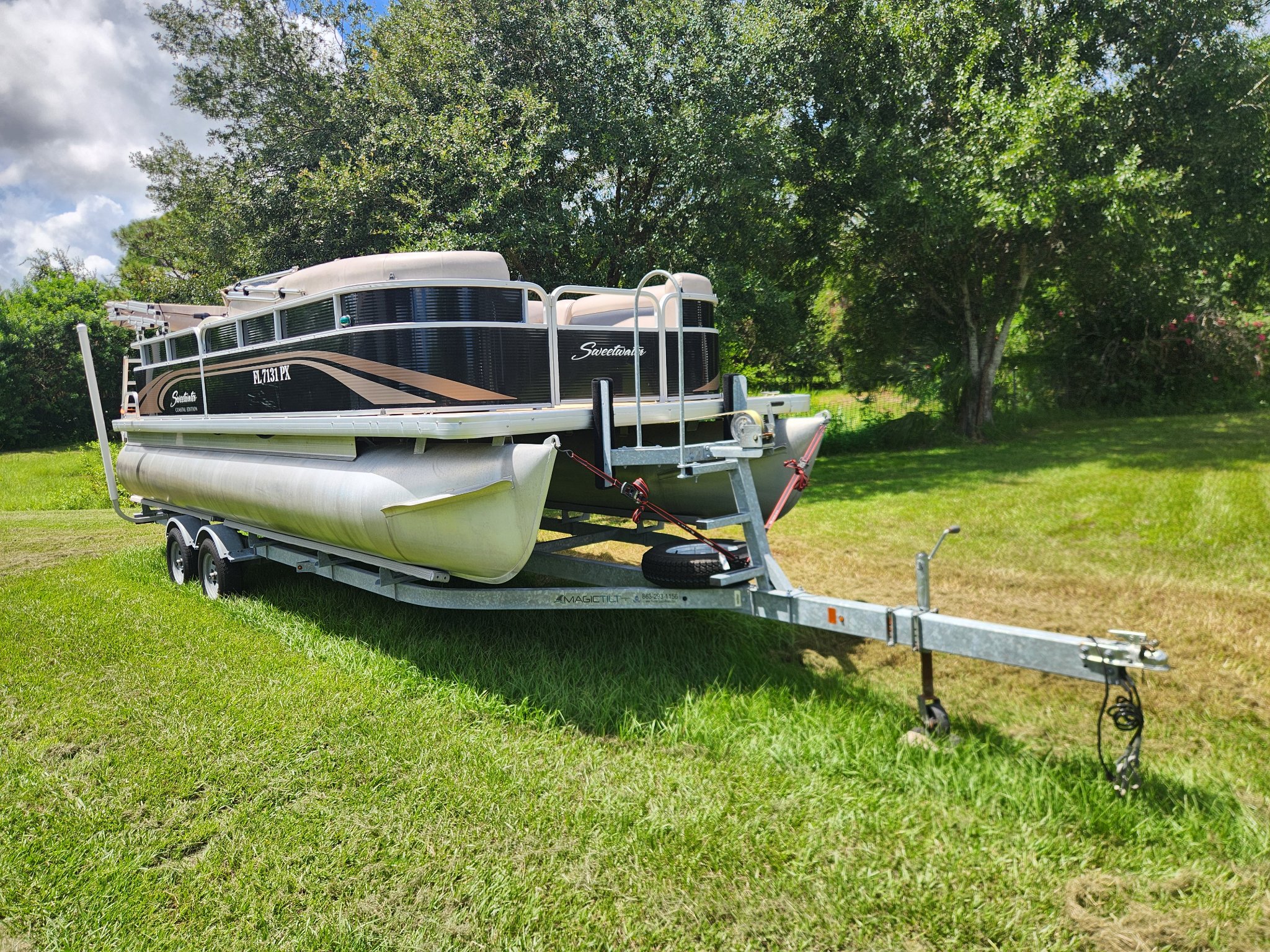 Don Hampton Facebook ad: 22 foot GODFREY PONTOON
