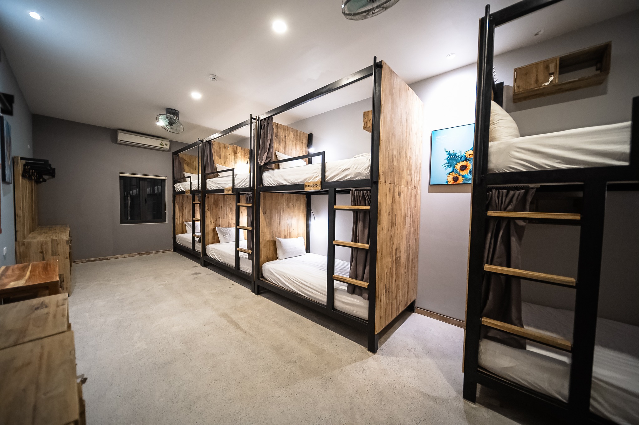 9Station Hostel & Bar Phu Quoc Facebook ad: Đi du lịch cùng bạn bè nhưng mỗi…