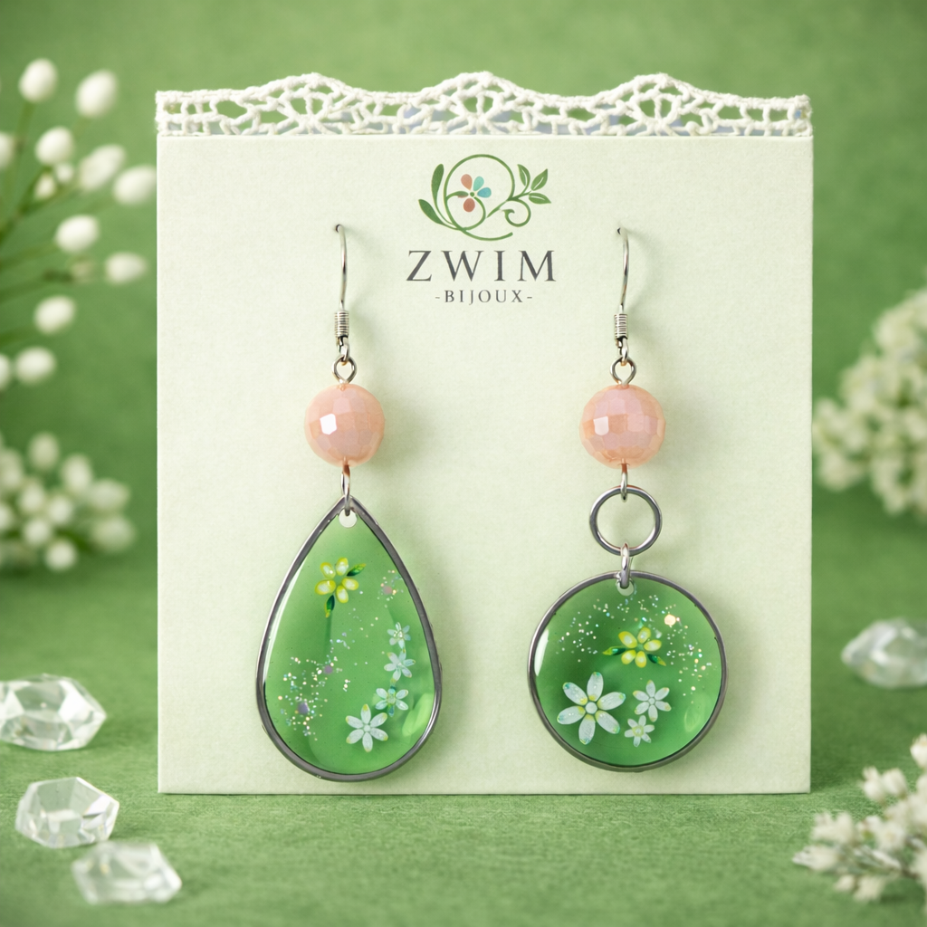 Création de bijoux en pierres naturelles. Zwim Facebook ad: Boucles d’oreilles artisanales, prêtes à partir
