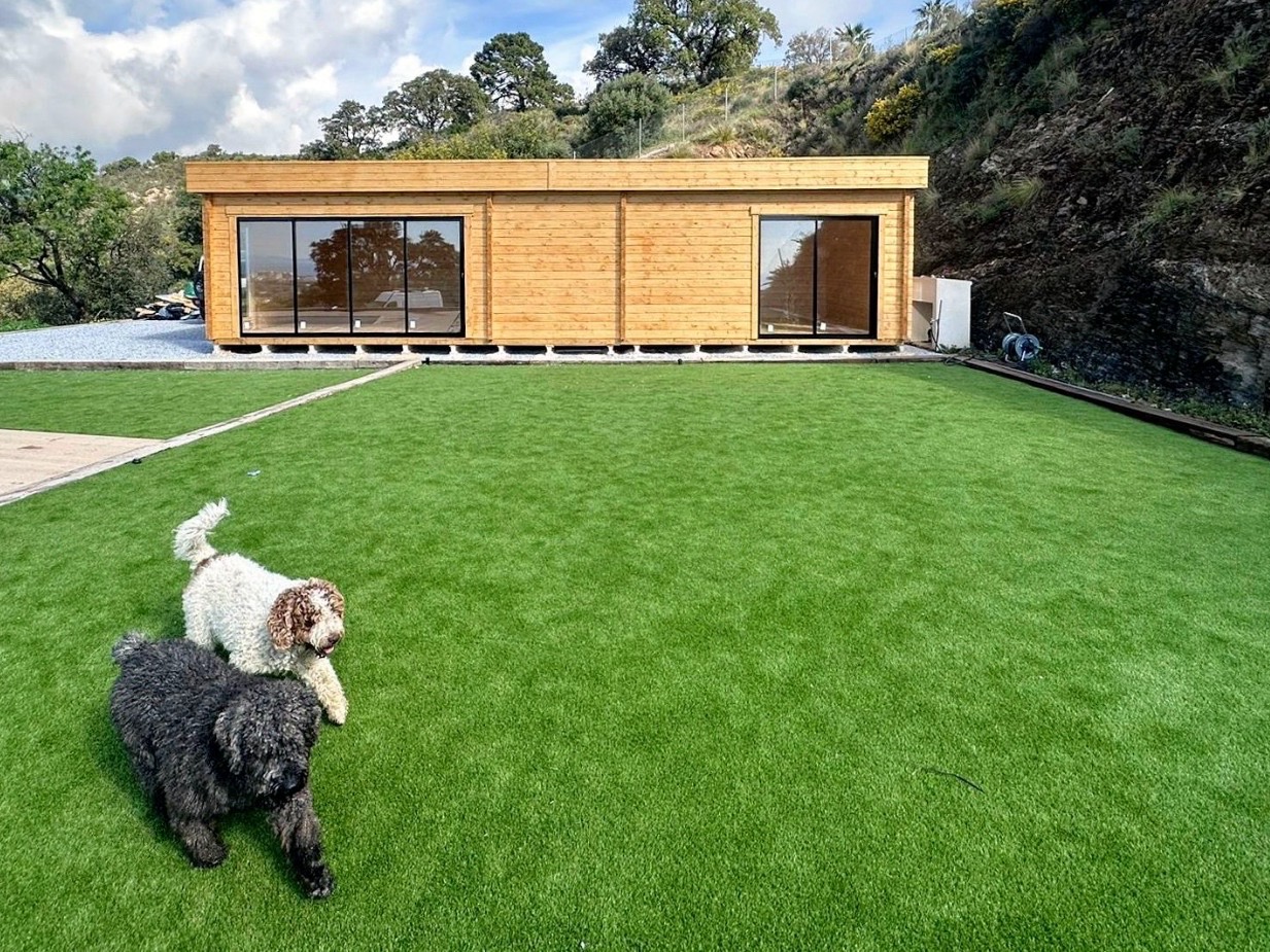 Summerhouse24 Facebook ad: A bespoke one-bedroom garden guest house completed in…