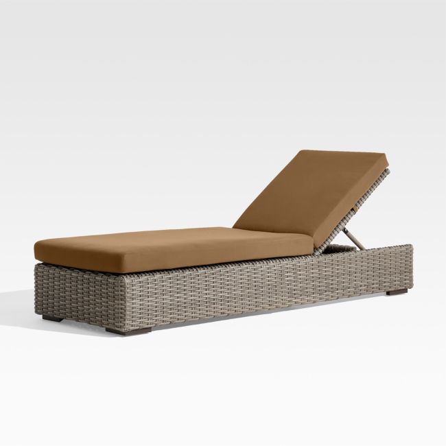 Crate and Barrel Facebook ad