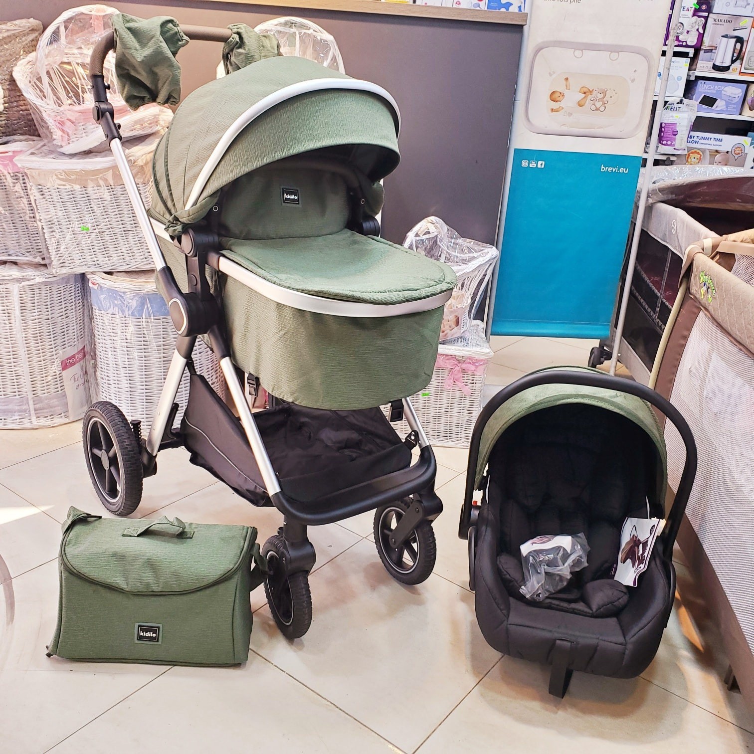 ONZO Kids vente articles bébé, enfants et jouets Facebook ad
