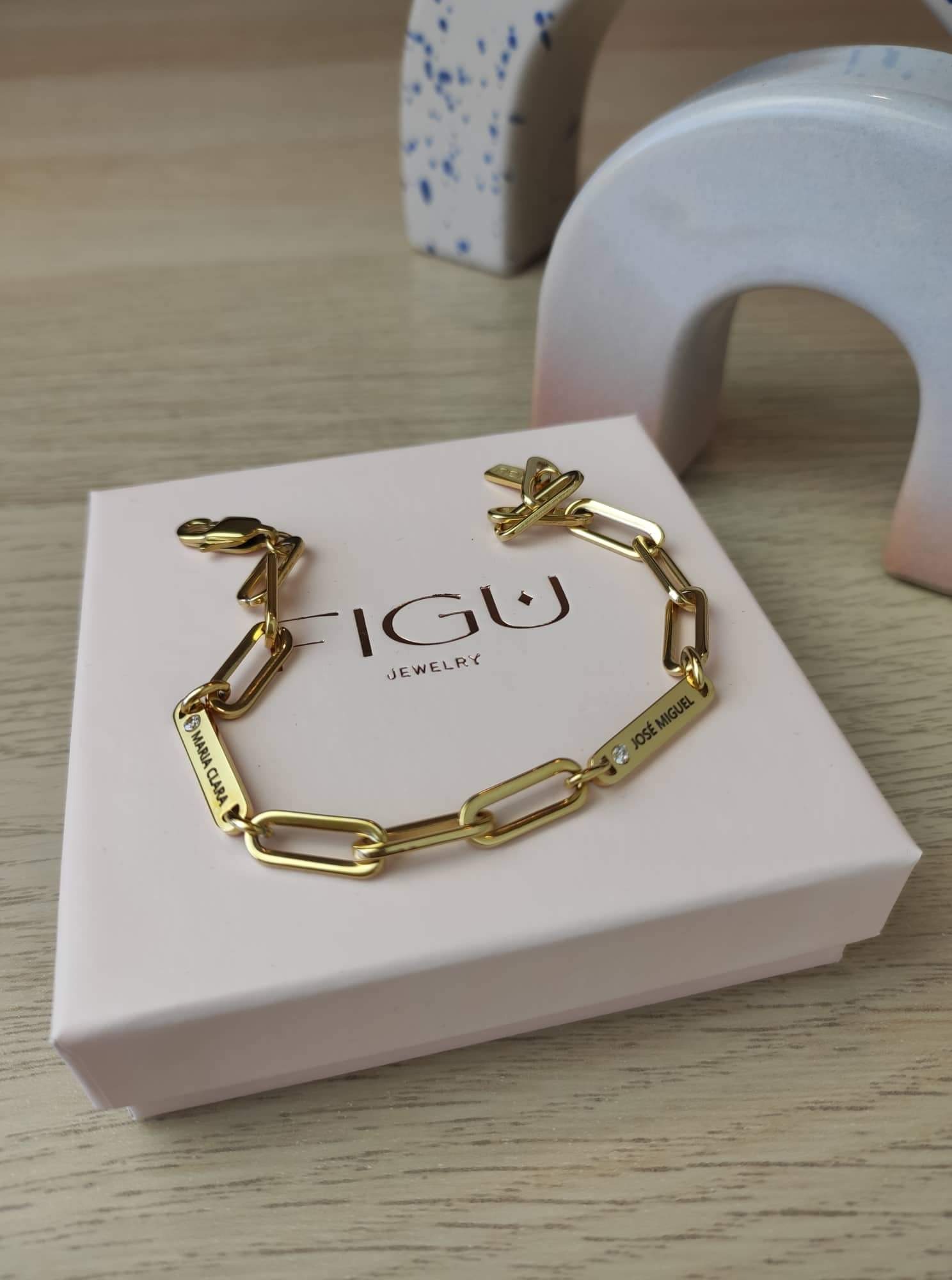 Figu Jewelry Facebook ad