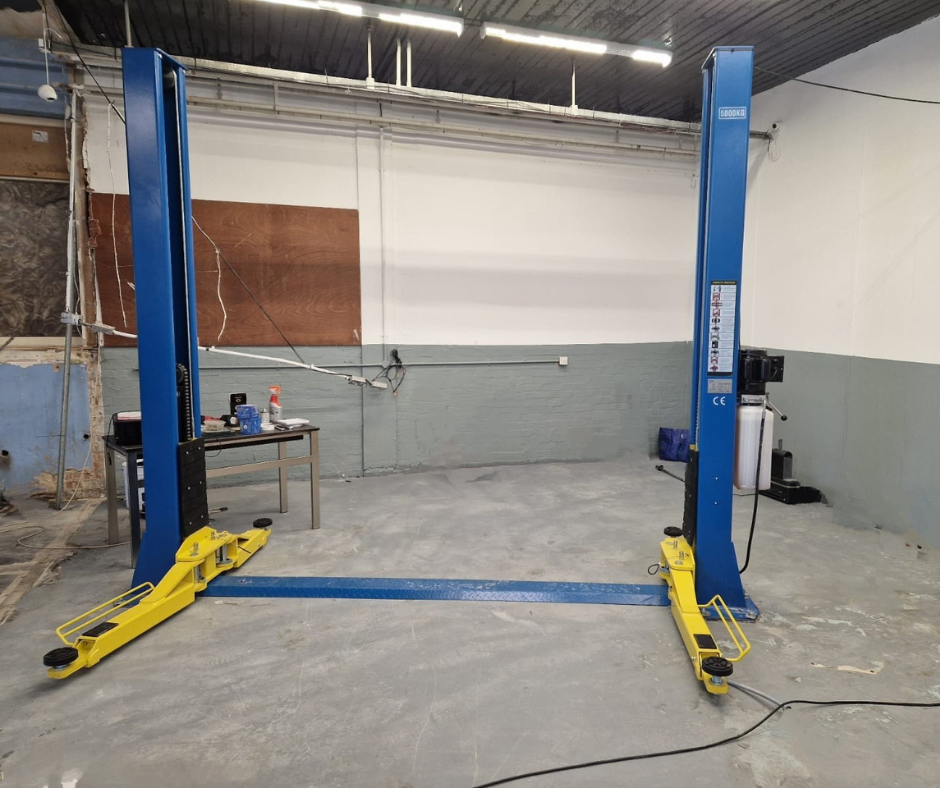Pro Garage Lifts Facebook ad