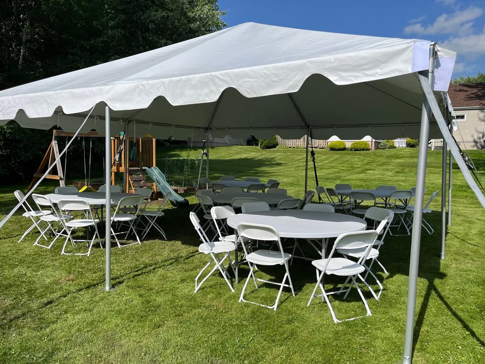 Endurance Tents & Events Facebook ad: Warm spring days are right around the corner!
