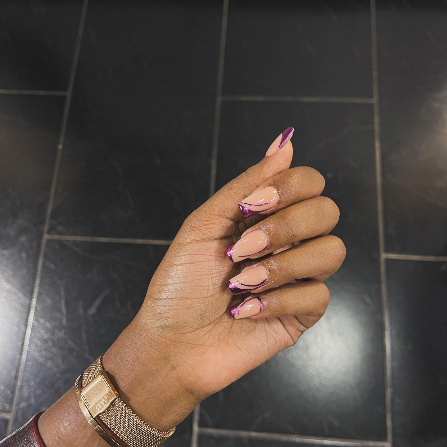 Magicdesigners_kenya Facebook ad: Acrylics Nails