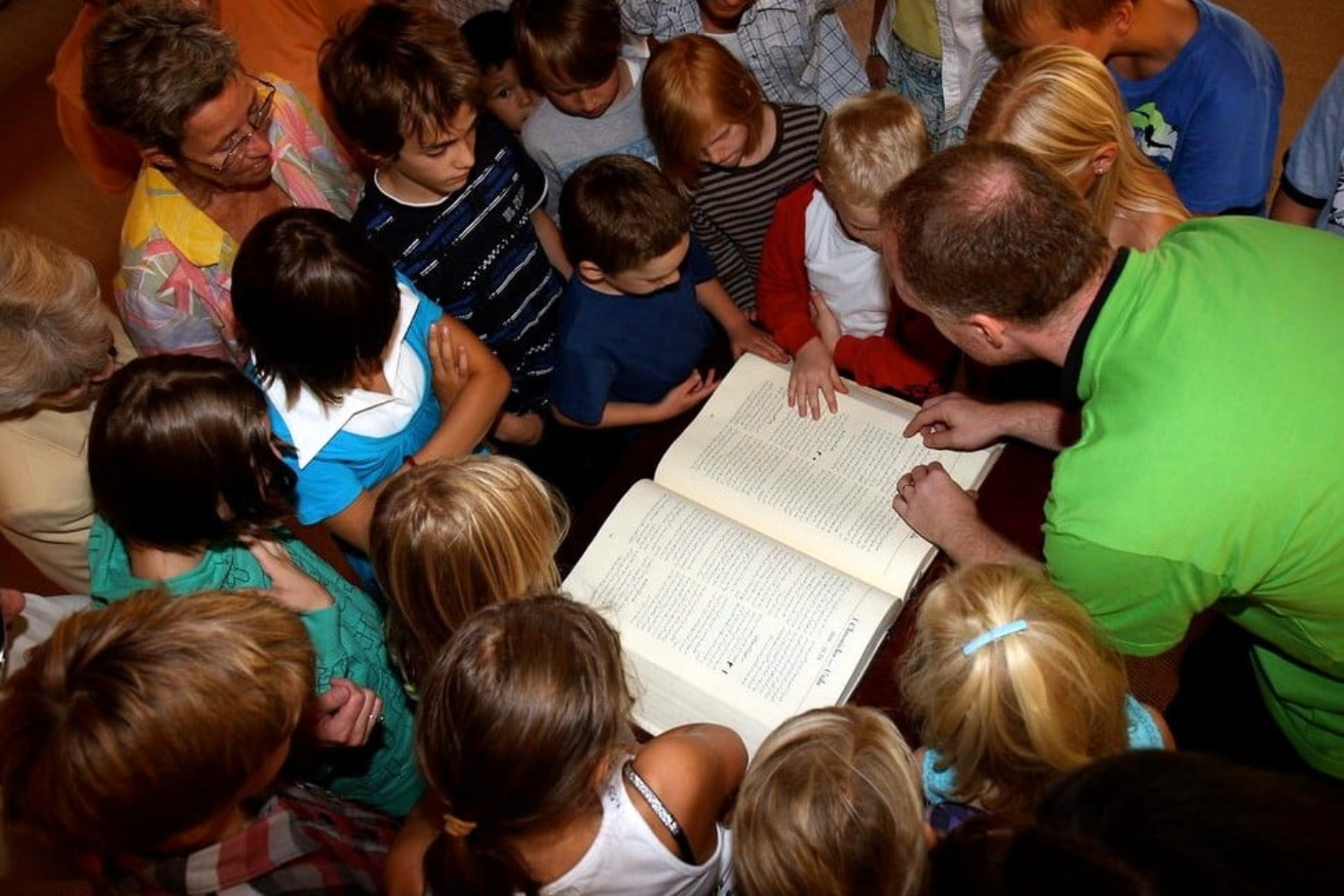 Christian Parenting Tips Facebook ad: Help Your Child Grow in Faith