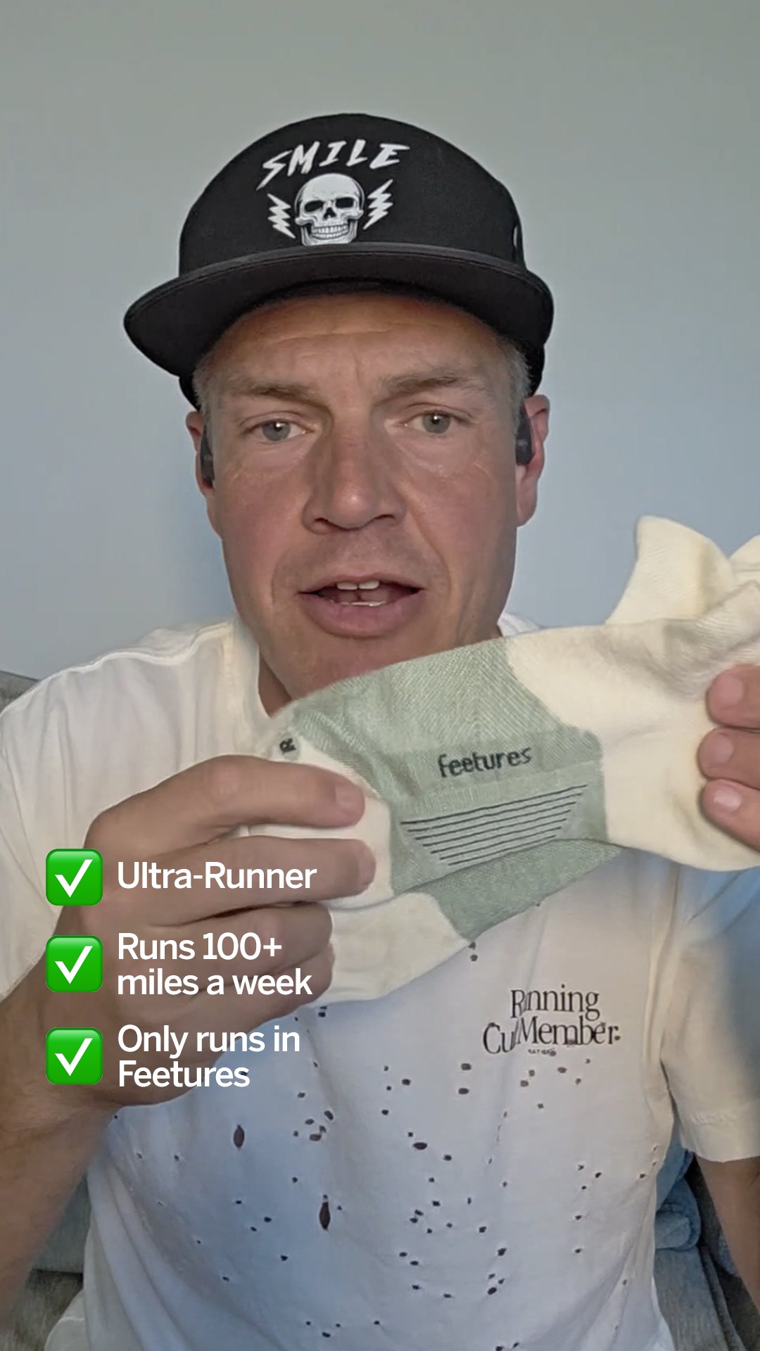 Feetures Facebook ad
