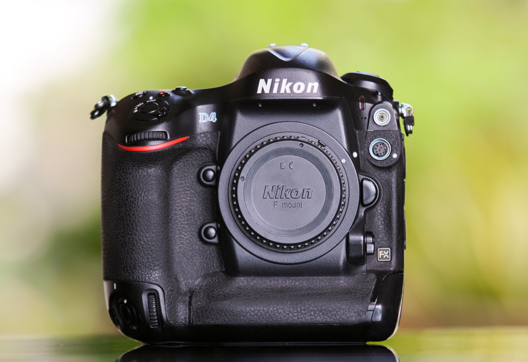 WinSon KC Facebook ad: Nikon D4 body (SUPER TIP TOP CONDITION! SUPER SUPER LESS…