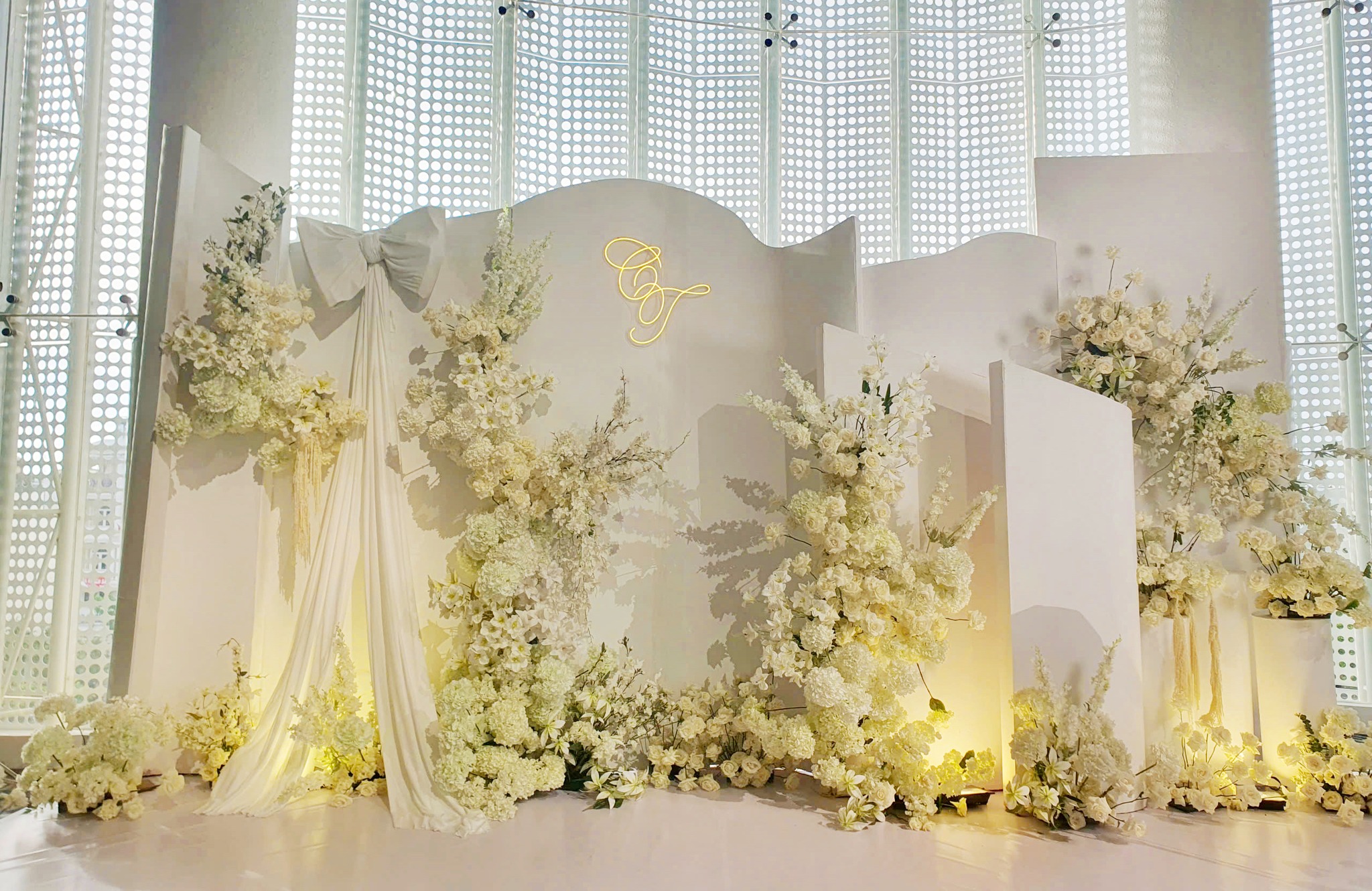 Mr Hí Wedding Decor Facebook ad: ƯU ĐÃI HOT, TRANG TRÍ TIỆC CƯỚI