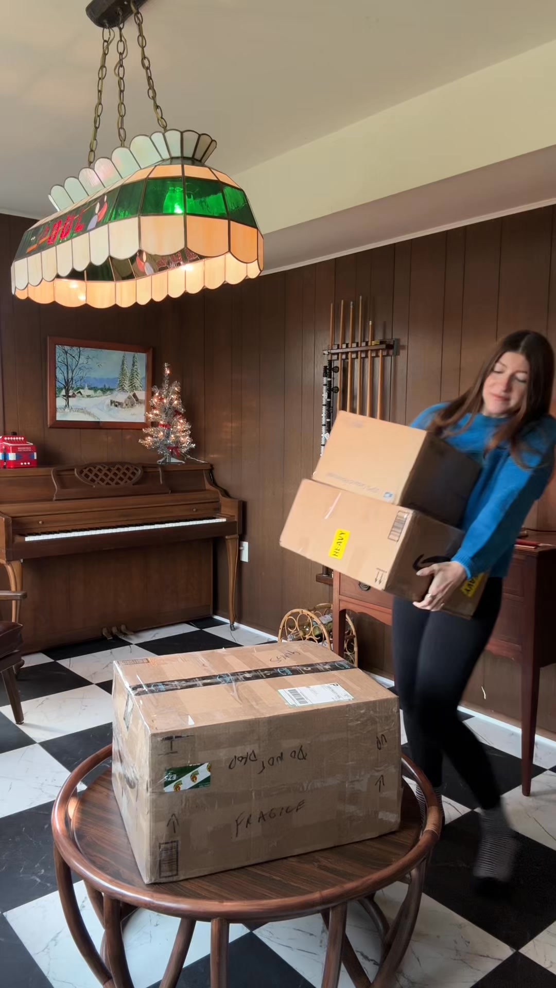 Whatnot Facebook ad: Shop estate sales, hunt for antiques, and discover…