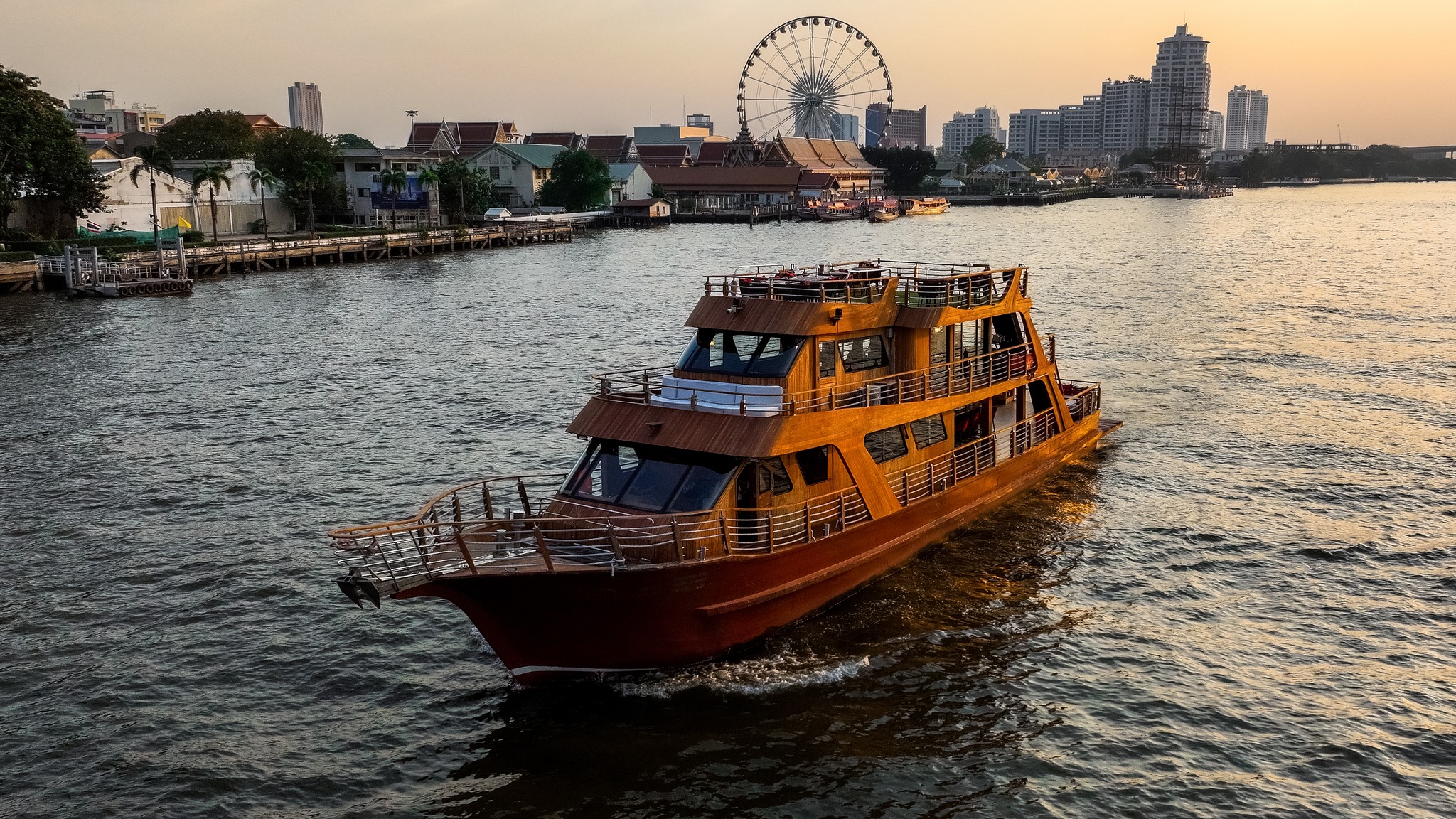 Pruek Cruise Facebook ad