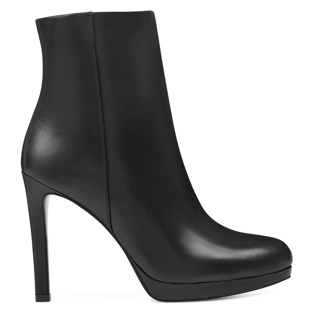 Nine West Facebook ad