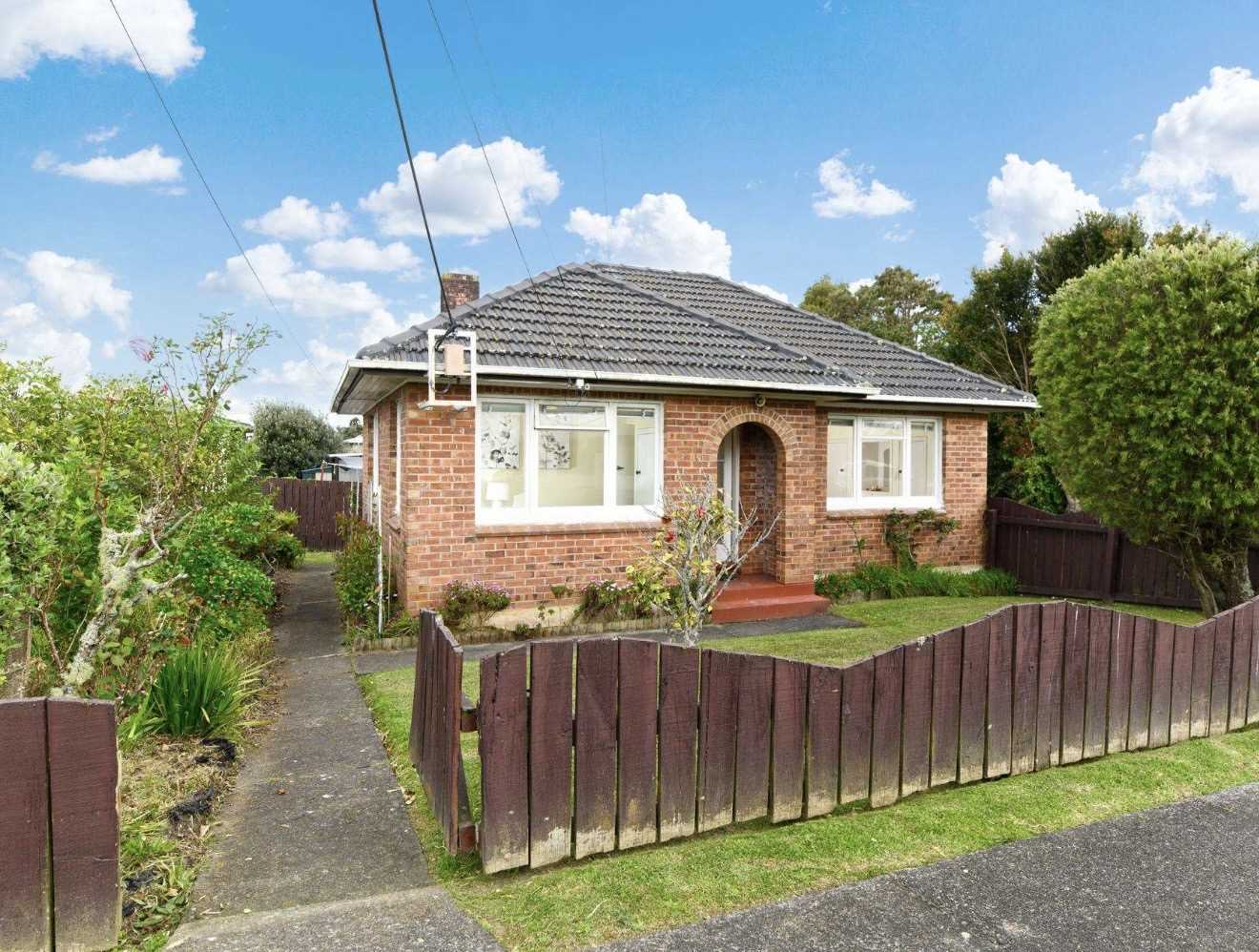 Listed.co.nz Facebook ad