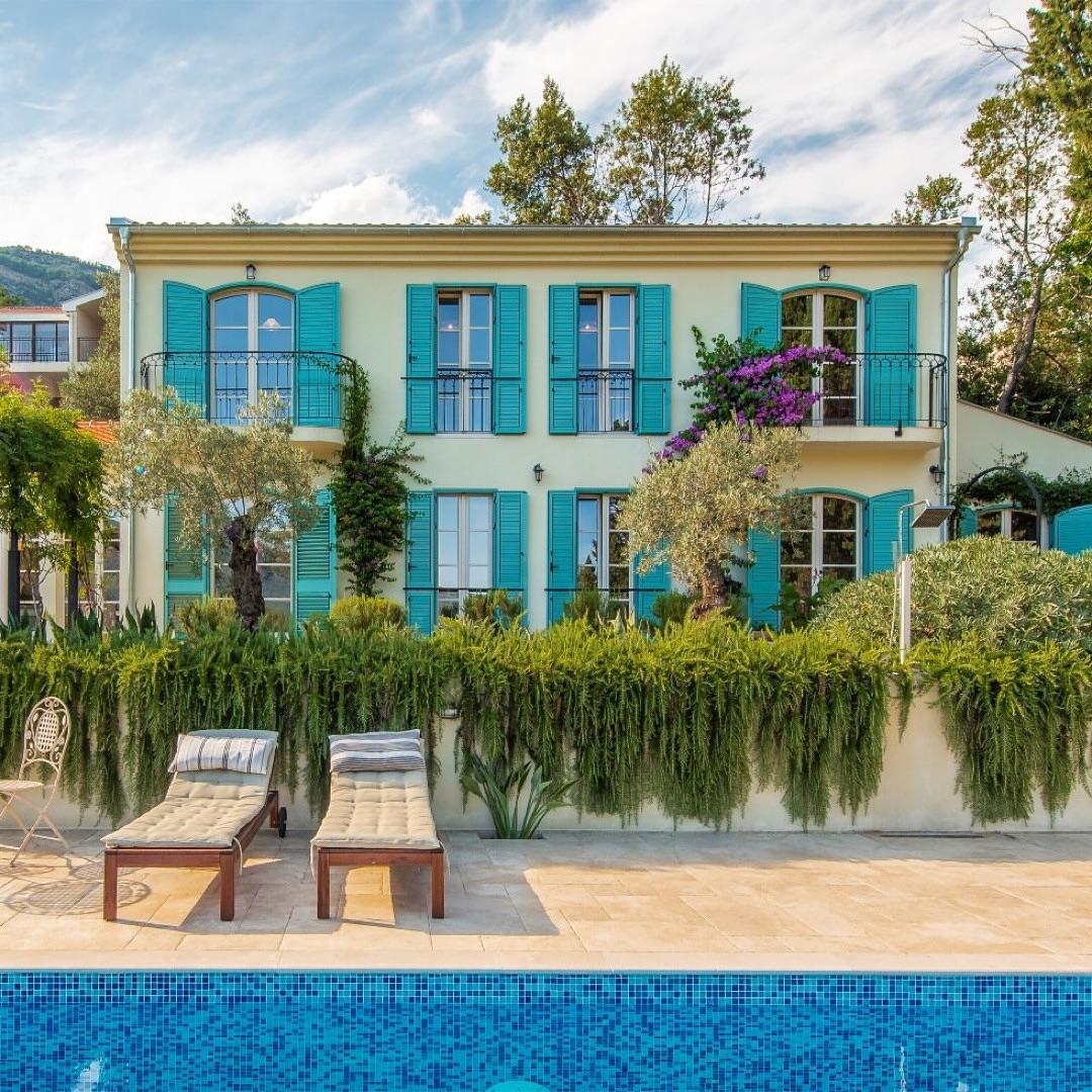 Montenegro Sotheby's International Realty Facebook ad