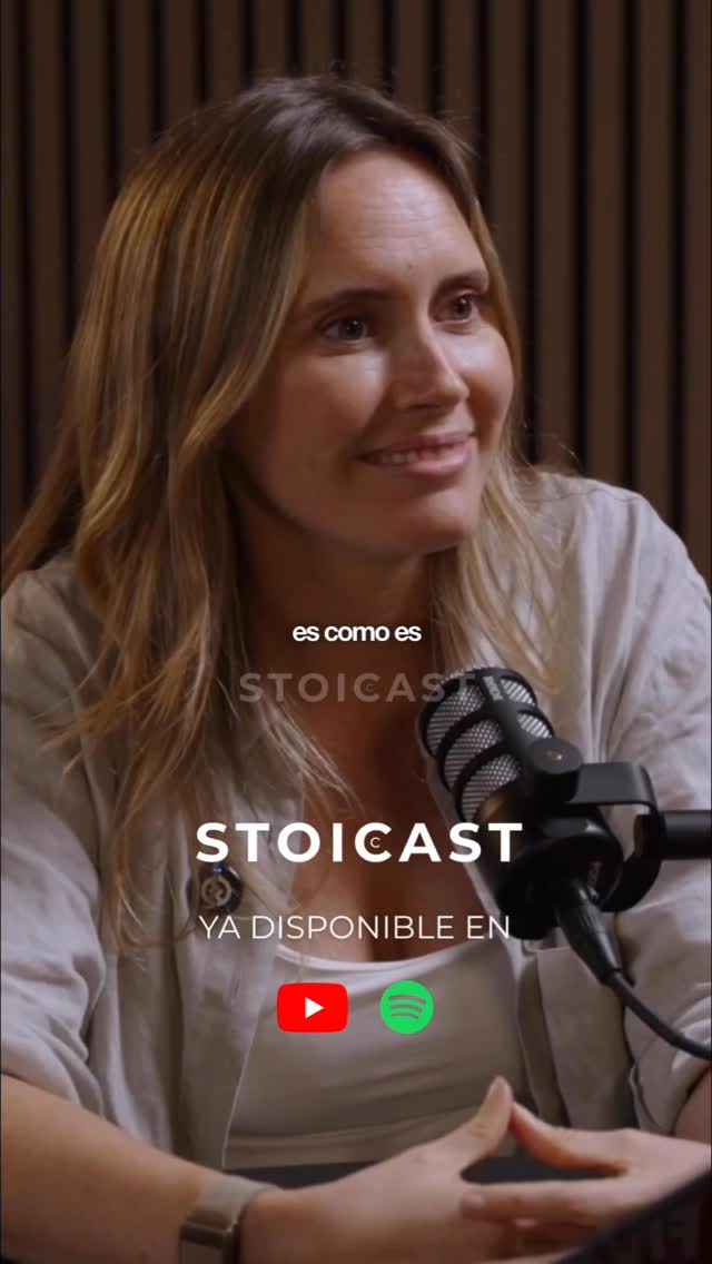 stoic.cast Facebook ad: Aceptar lo que llega lo cambia todo.