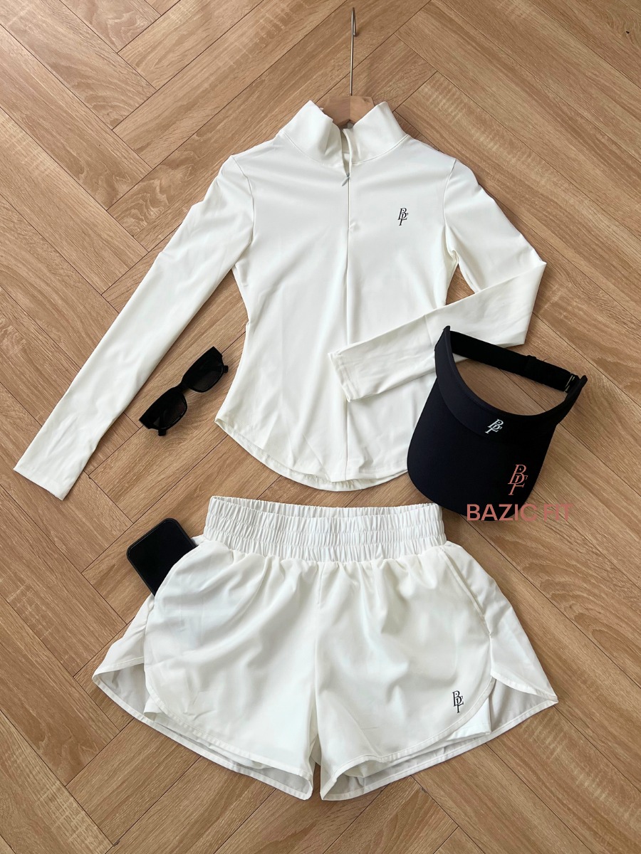 Bazic Fit Facebook ad: New collection, Áo dài tay cổ zip Bazic…