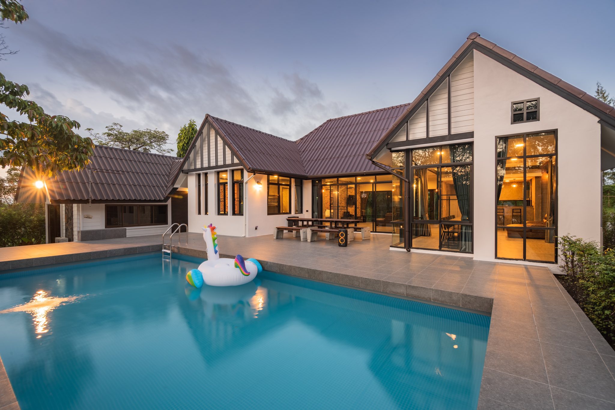 Vsafehouse Pool Villa บ้านพักเขาใหญ่ ปากช่อง Facebook ad: อากาศร้อนๆแบบนี้