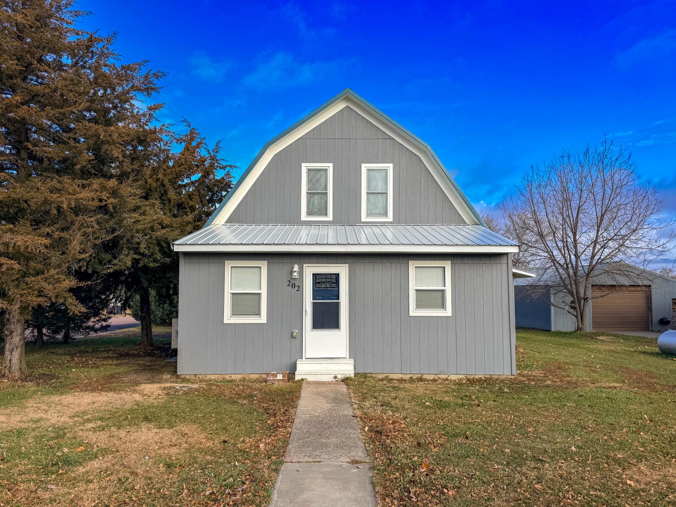 Keeping it REAL estate with Molly Facebook ad