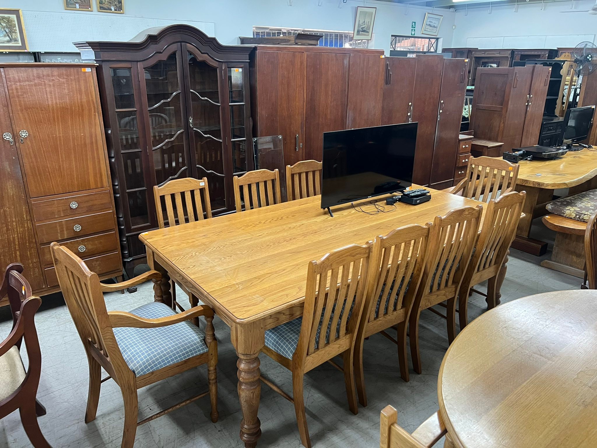 Cannons Auctioneers Facebook ad: JOIN US FOR OUR WEEKLY TUESDAY AUCTION
