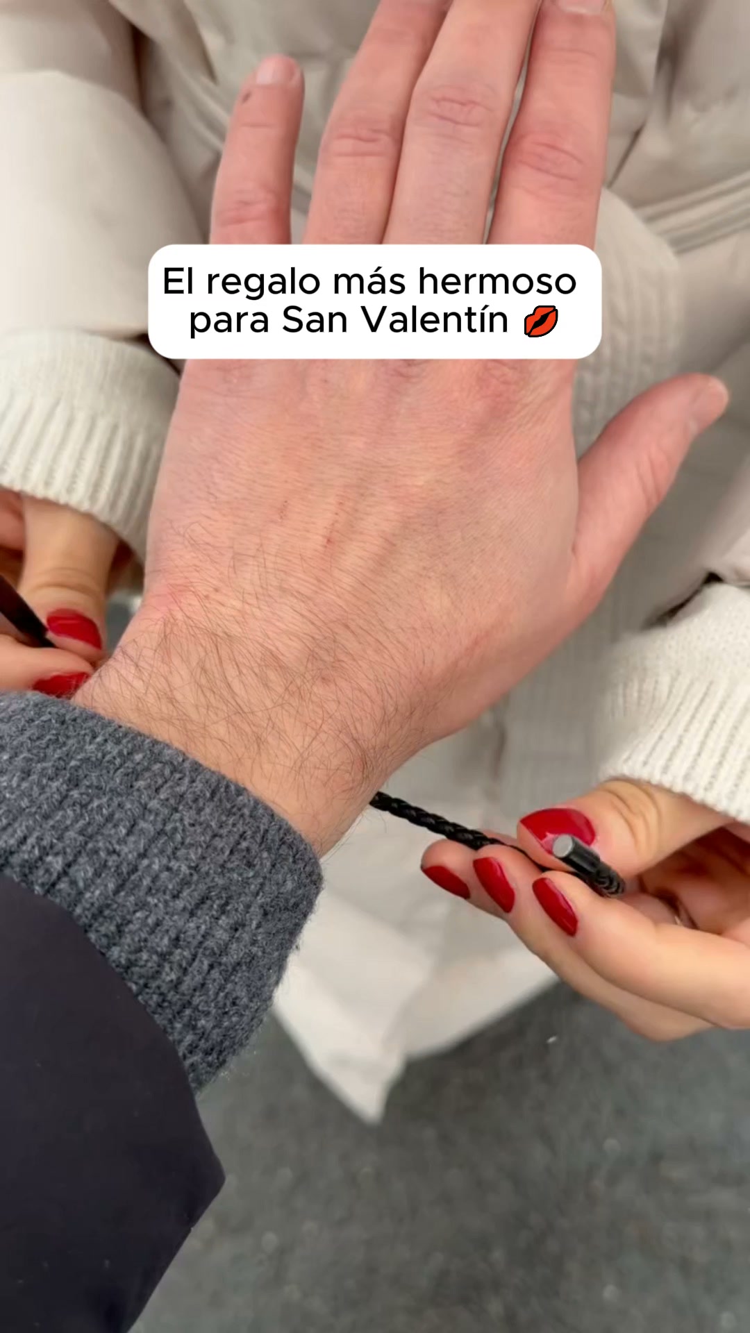 Personalized Jewelry Facebook ad: El regalo más bonito para parejas