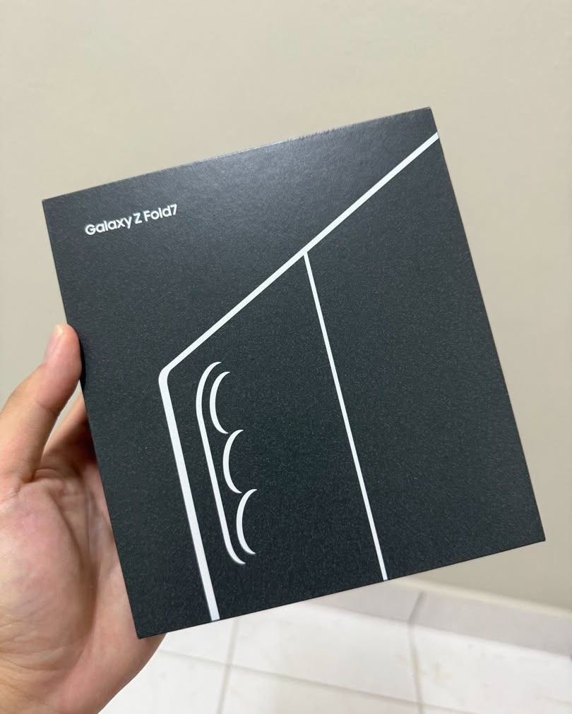 Jaeyoung Choi Facebook ad: Samsung Galaxy Z Fold7 / Galaxy Z Fold6