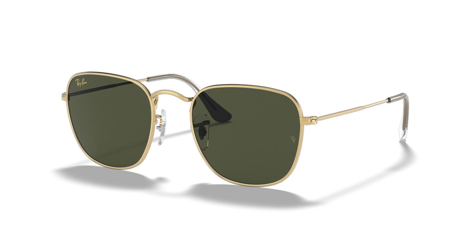 Ray-Ban Facebook ad