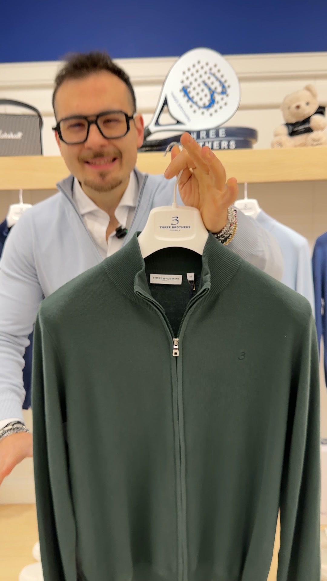Three Brothers Formia Facebook ad: CARDIGAN CON DOPPIO CURSORE LEGGERO