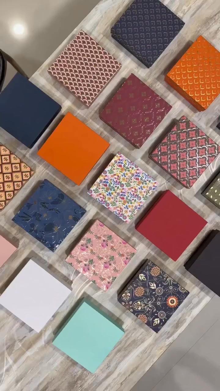 ImpressionCart Facebook ad: Premium Rigid Boxes for Gifting