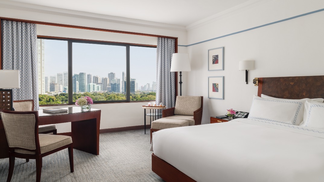 The Peninsula Manila Facebook ad: Stay Longer